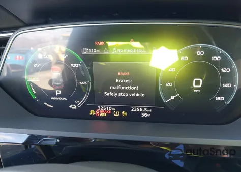 2021 Audi E-Tron Premium Quattro z USA, uszkodzony, nr VIN WA1AAAGEXMB013559